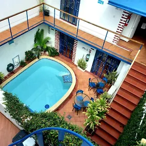 Plaza De La Trinidad Cartagena
